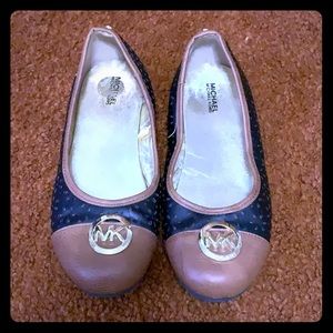 Michael Kors Black & Tan Flats 4